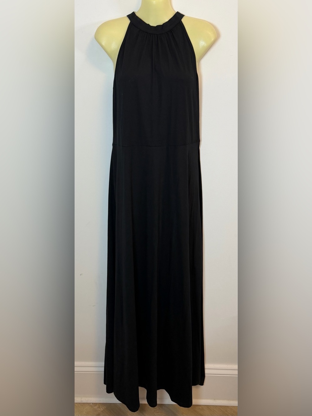 Styleword Sleeveless Black Halter Maxi Dress